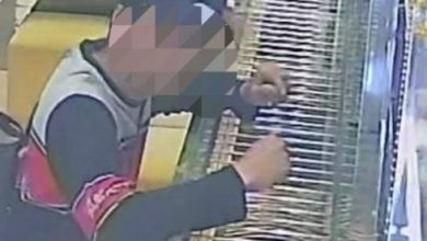 Photo of 假买真窃 男子偷走2.6万金饰