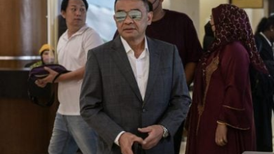 Photo of 陆军前首长夫妇涉收贿案 控方已移交辩方45文件