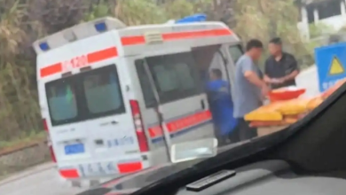 Photo of 重庆救护车违规运输化肥？ 当局：严肃处理