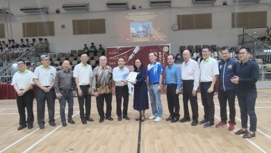 Photo of 方炎华: 教师身兼多职压力增 学生应珍惜师恩