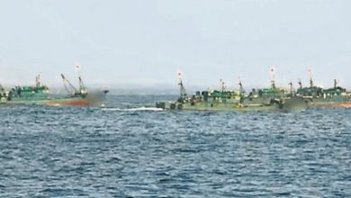 Photo of 中上百渔船聚韩附近海域 韩海警加强管控非法捕捞