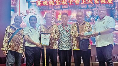 Photo of 【双溪赖湖仔内广福宫庆神诞】义卖光明理事民众捐献 筹获8148元光育建校金