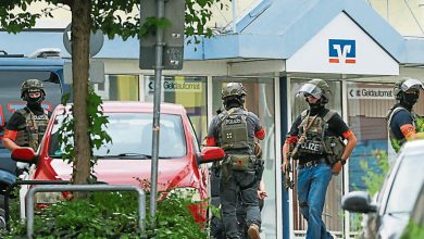 Photo of 德银行爆挟持事件 特警从金库救出2人质
