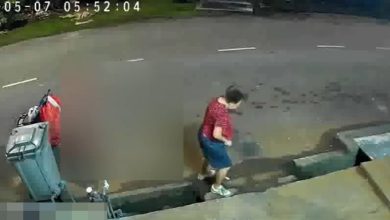 Photo of 老妇频在店门口排泄 业者无奈装CCTV