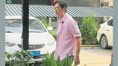 Photo of 马德钟脚部严重发炎 步履蹒跚网民喊心痛