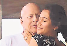 Photo of 布鲁斯威利士 失智依然认得妻子