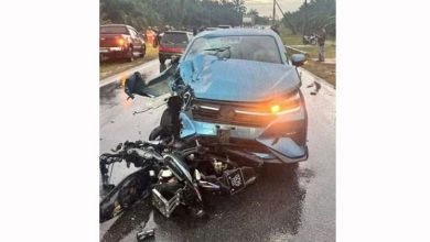 Photo of 騎士疑超車未遂 撞車被抛飛亡