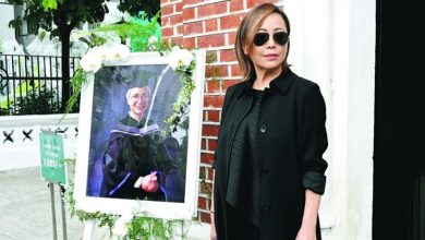 Photo of 【陈敏儿安息礼】邓萃雯泪崩 哽咽泣诉:以为她会没事