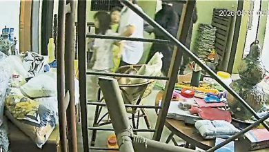 Photo of 3匪潜民宅劫现款金饰 藏手机拖延屋主报警