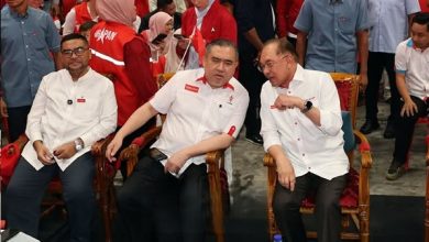 Photo of “我不为财富不为权斗”      安華盼當有做工的首相