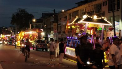Photo of 北海卫塞节花车游行登场 60社团参与场面热闹