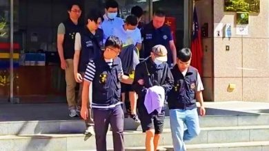 Photo of 儿载父回古迹住宅 枪响才知父朝舅公开枪