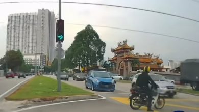 Photo of 多辆轿车集体闯红灯 险撞摩多遭网民群轰