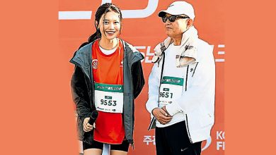 Photo of 分手交往14年郑敬淏 少时秀英露面偕父参加活动