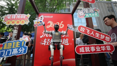 Photo of 中国高考首日 1290万考生赴考各地出现花式陪考