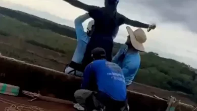 Photo of 21岁女高空弹跳!“教练忘绑安全绳”就丢下桥 下秒坠谷惨死