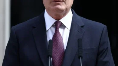 Photo of 斯塔默宣布辞职 英国10年换第7位首相