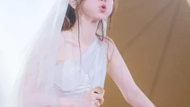 Photo of 茜拉现身台下惹哭邓紫棋 高温下“湿身”开唱狂补水