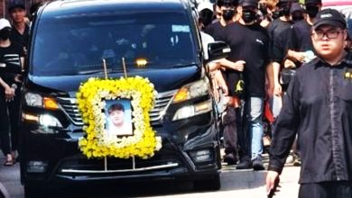 Photo of 新邦令金5死车祸〡22岁宝马司机出殡 约30亲友及黑衣人送别
