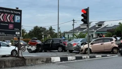 Photo of 加影捷运站路口2车碰撞  3人包括2岁女童受伤送医
