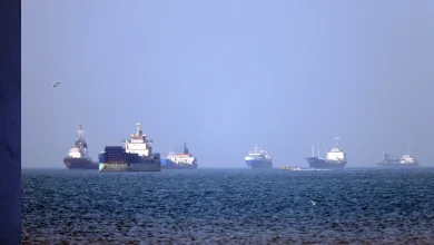 Photo of 霍尔木兹海峡将逐步通航   近600艘油轮排队等通行