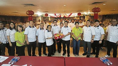Photo of 【马华劳勿区会常年大会】张盛闻：要解决人民问题 州选须请火箭吃蛋