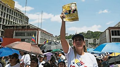 Photo of 美法院明年6月审马杜罗案 委民眾示威促放人