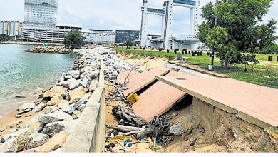 Photo of 开关大桥旁步道破损下陷 恐危及游客引担忧