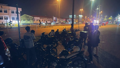 Photo of 飙车族深夜扰民！警方取缔开76罚单 扣6摩多