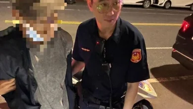 Photo of 骑电动车没开后灯露馅 毒驾男被搜出双枪海洛因