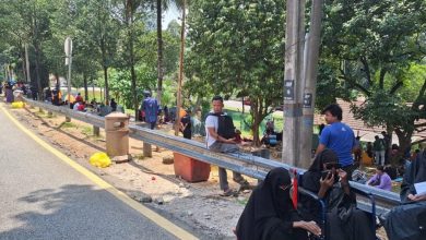 Photo of 罗兴亚人聚集难民署办公室   警带走百人助查清空现场