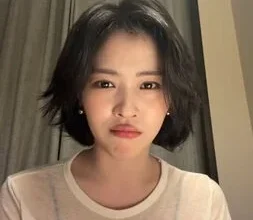 Photo of 台上伸手调整裤裆 ITZY留真挨批不雅道歉