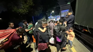 Photo of 【逾百难民聚集难民署外】难民：从未惹事却被迫离开  盼难民署助安排住处
