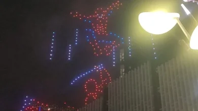 Photo of 逾百无人机呈现灯光秀  隆夜空出现蜘蛛侠