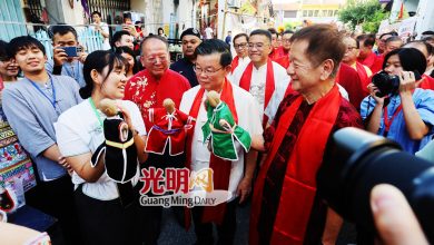 Photo of 【先贤来时路名英祠开放日】曹观友:后人铭记贡献 缅怀先贤拓槟奋斗史