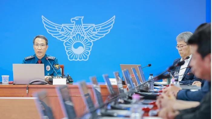警察厅代理厅长俞在成召开”全国警察指挥部视频会议”。 （韩国警察厅照片）