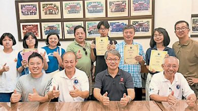 Photo of 开大会及颁奖学金 槟惠州会馆设少年团
