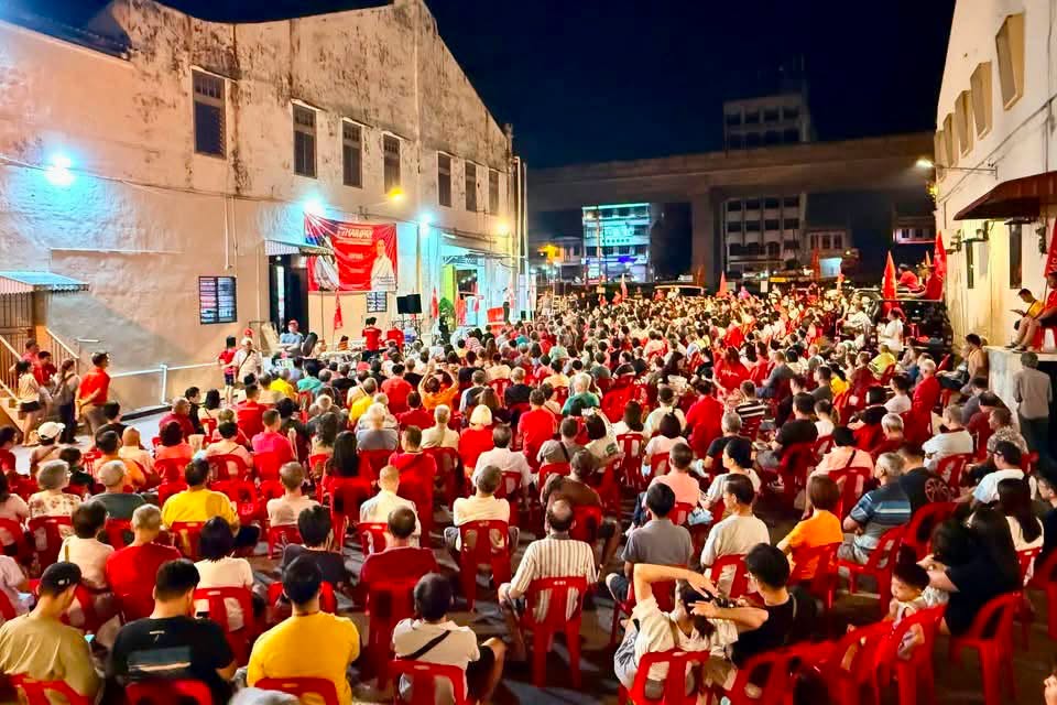 希盟政治讲座吸引逾千人到场支持,彰显明吉摩州席始终为希盟堡垒。(居銮行动党提供)