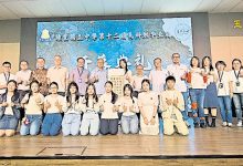 Photo of 【钟灵独中高三美科毕业展】郑克生:艺术有温度 AI无法取代心灵共鸣