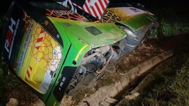 Photo of 游览巴士失控翻车 23乘客受伤