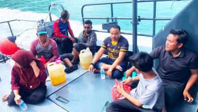 Photo of 载客船孕妇岛搁浅 海事执法机构救出7人