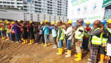 Photo of 移民局突击交怡工地 104非法外劳押往扣留营