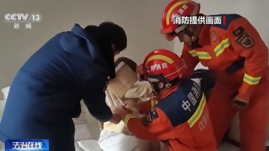 Photo of 模仿网红挑战翻车！ 中国青少年身体“卡住”报警求援