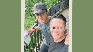 Photo of 梁朝伟一改社恐 搭肩合照粉丝