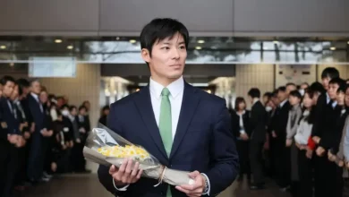 Photo of 仅35岁最帅最年轻  日官员颜值引关注