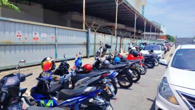 Photo of 黄义恩:工厂外道路重铺 停车位消失 骑士接罚单