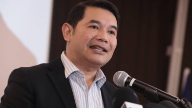 Photo of 被指收贿首次告人 拉菲兹起诉Caprice