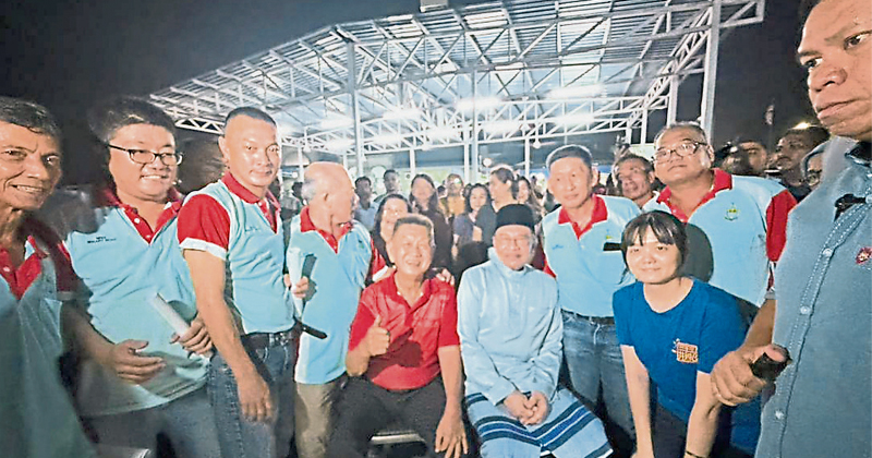 黄庆辉：体现全民团结 首相伉俪应邀庆冬至