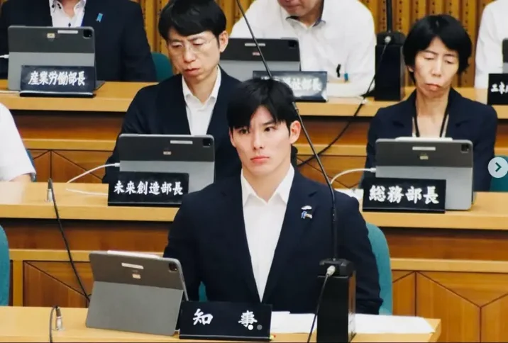 日本最帅知事（照片取自IG@石田嵩人）