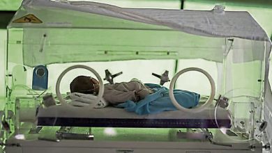 Photo of 【印尼7.7级地震】增至68人死亡 孕妇诞下早产女婴